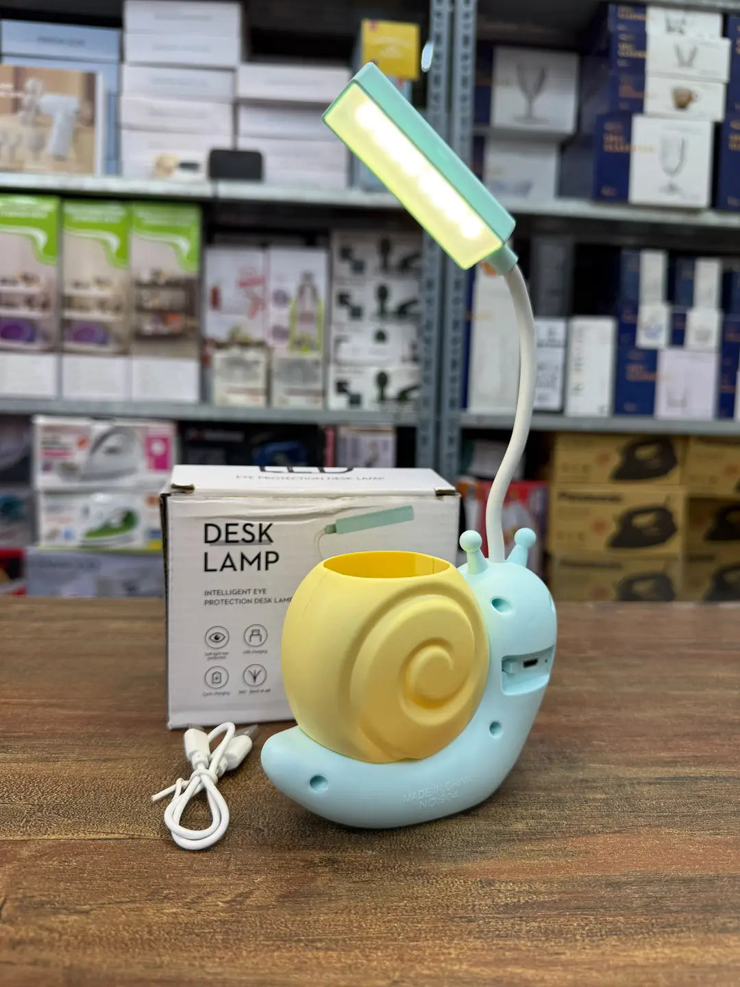 Adjustable Foldable Cartoon Snail LED Desk Lamp